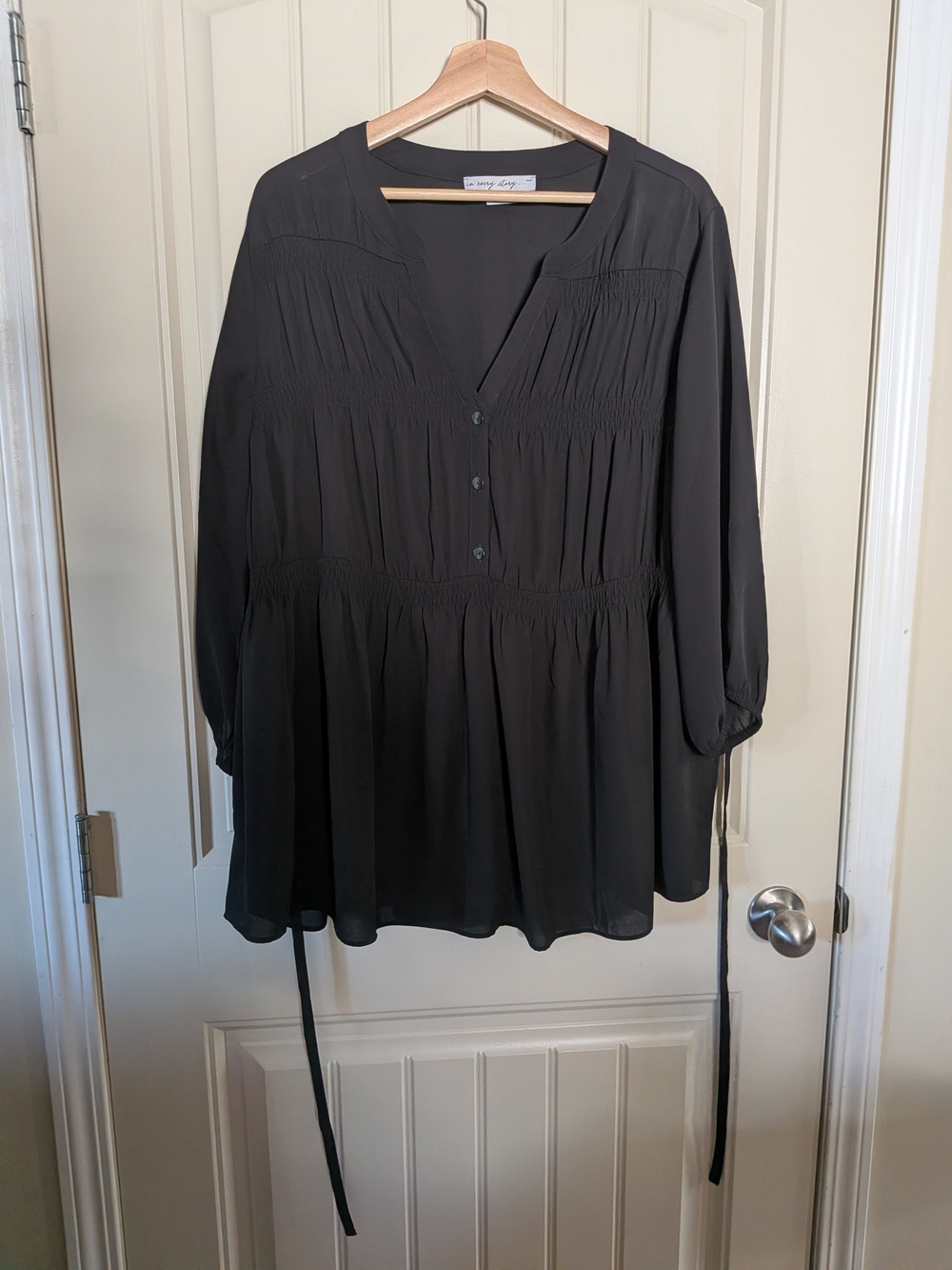 NWOT Black Smocked V-Neck Tunic With Tie Back